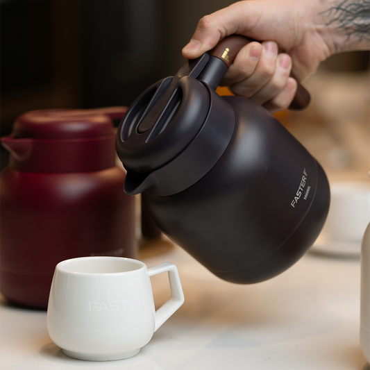 Kit Dia das Mães: Garrafa de Café Expresso + 4 Xícaras com Pires 200ml
